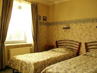 Отель Hotel Marmułowski Вейхерово Стандартный двухместный номер с 2 отдельными кроватями-4